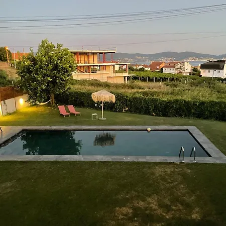 Casa Grande Piscina En Sanxenxo
